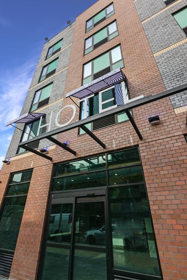 Casa Blanca Hotel Brooklyn New York Exterior foto